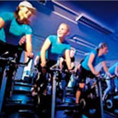Sesion de Spinning para clases de ciclo indoor o ciclo outdoor.
